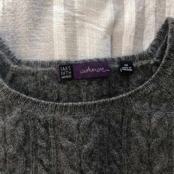Saks Fifth Avenue 100% Cashmere Sleeveless Sweater - Picture 5 of 8